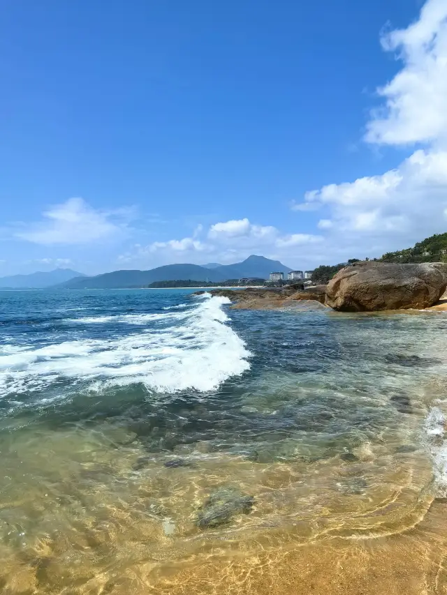 Nanyan Bay, Wanning: A Breathtaking Glass Sea
