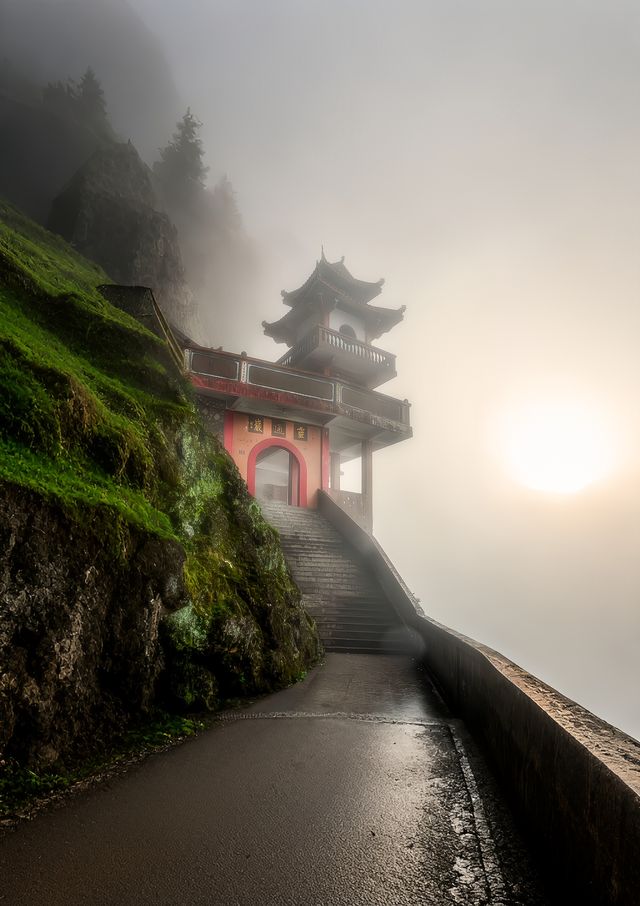 《國家地理》私藏的閩南仙山，暴雨後瀑布破壁而出！