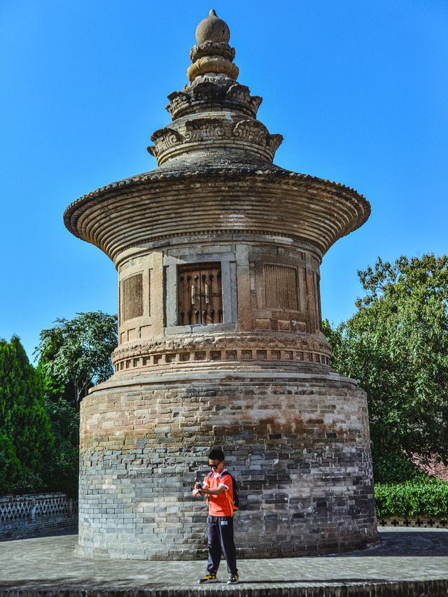 這座1200年的古塔，治癒了我的精神內耗