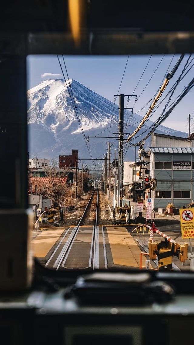 總要坐一趟開往富士山的列車吧