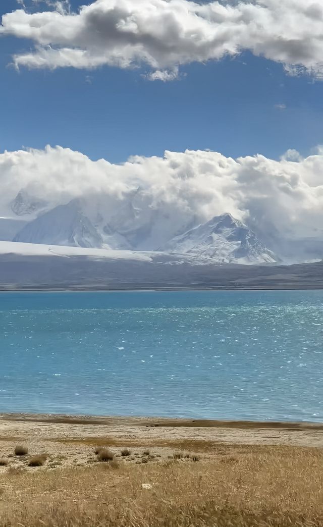 聖湖佩枯錯