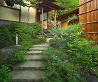 「入住山野暖泉！山梨溫泉嘅沉浸式度假提案