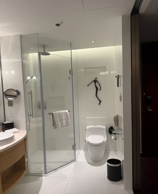 推薦一間性價比較高嘅上海酒店
