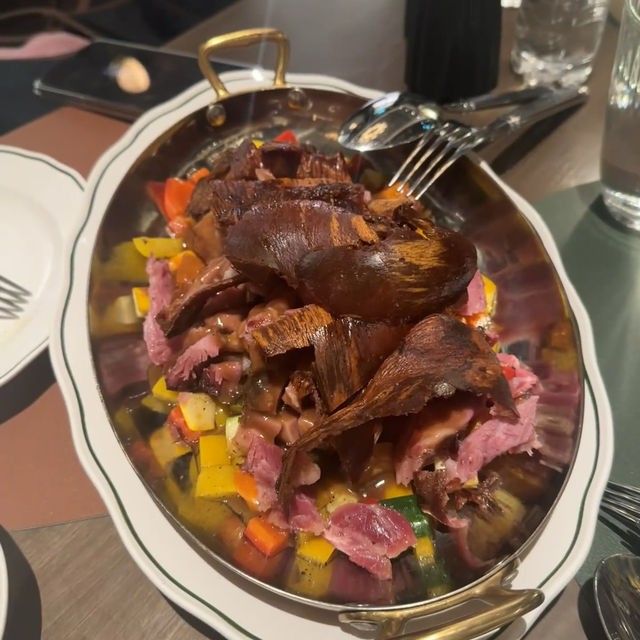 🇲🇴澳門美食｜上葡京TART餐廳：氛圍感拉滿的live音樂酒吧餐廳！🍻
