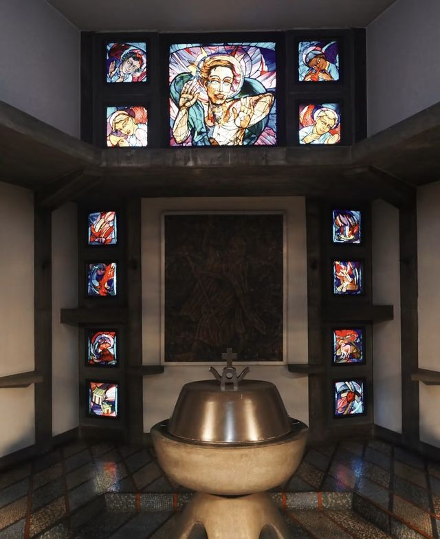 東京目黑 粗野主義教堂 人間冷酷仙境