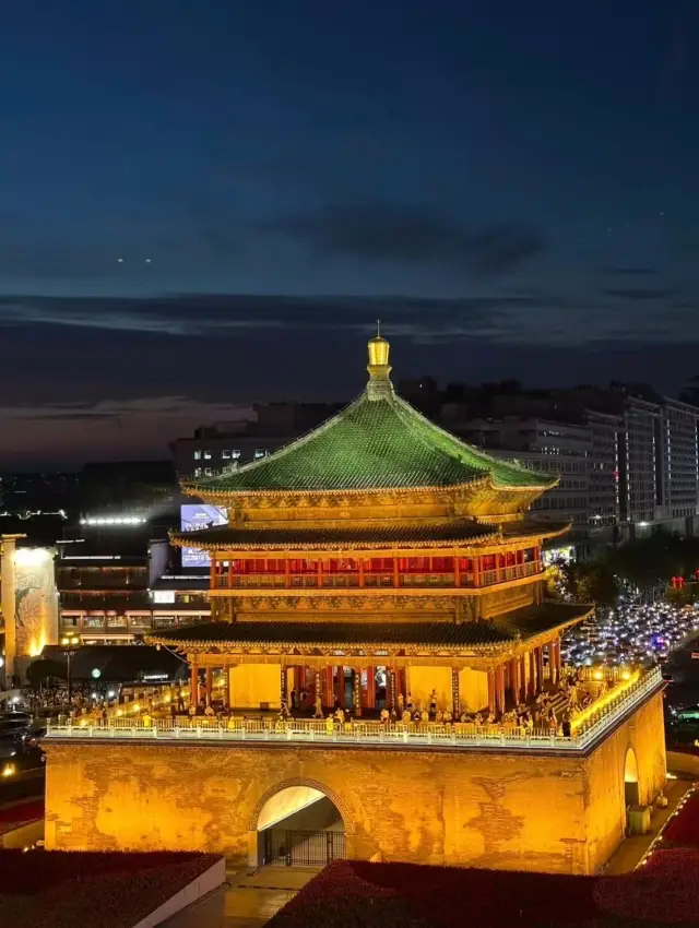 西安の古き良き趣、千年の華やかさ、一つ一つのレンガや瓦が歴史の重みを物語っています。