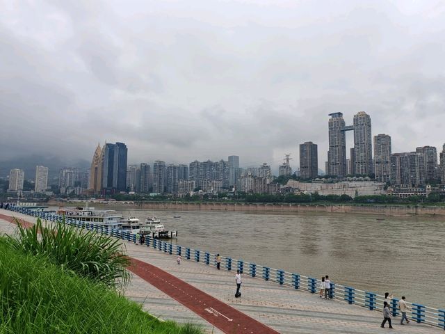 🌉 重慶一日遊攻略｜山城魔幻之旅🌶️