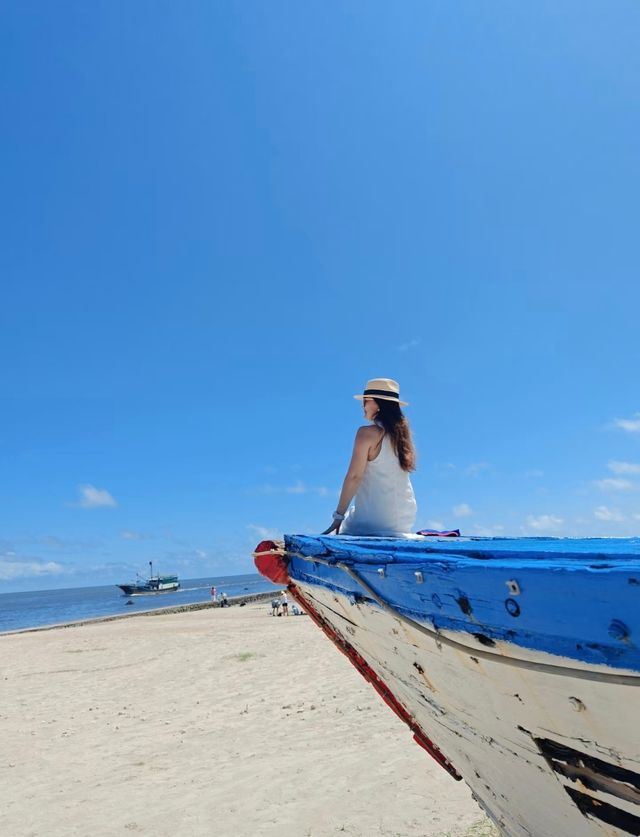 瓊海潭門任意門實拍！把整片「果凍藍」天空框進鏡頭裡