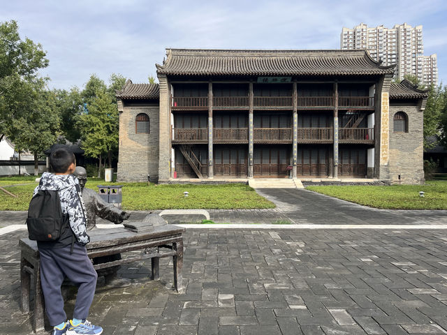 打卡定州貢院帶熊孩子提前感受高考氛圍 打卡定州貢院帶熊孩子提前感受高考氛圍