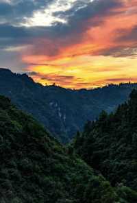 開陽雙絕 天坑極限盪鞦韆 瀑布秘境享清涼