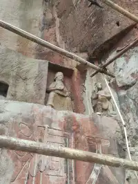 居民樓下的唐代千手觀音