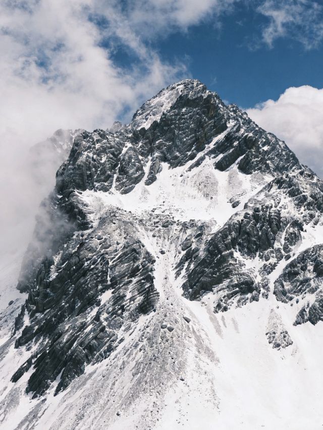 12.11玉龍雪山現狀,真的崩潰了 12.11玉龍雪山現狀,真的崩潰了