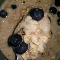 LOVELY MUESLI BREAKFAST!