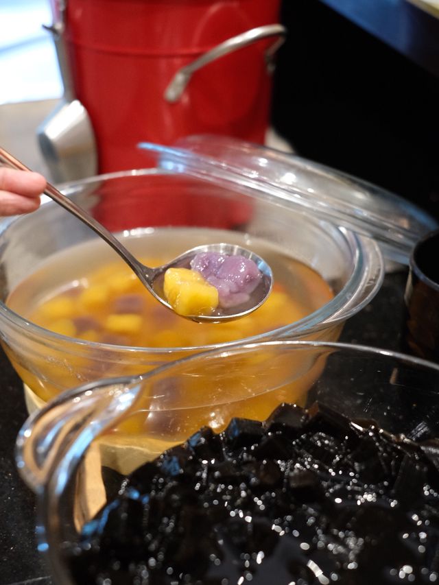 特色台式火鍋湯底及街頭小食