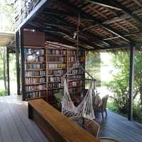 booktree library & café