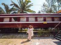 นั่งรถไฟไปหัวหินกัน แวะสถานีรถไฟที่สวยที่สุด