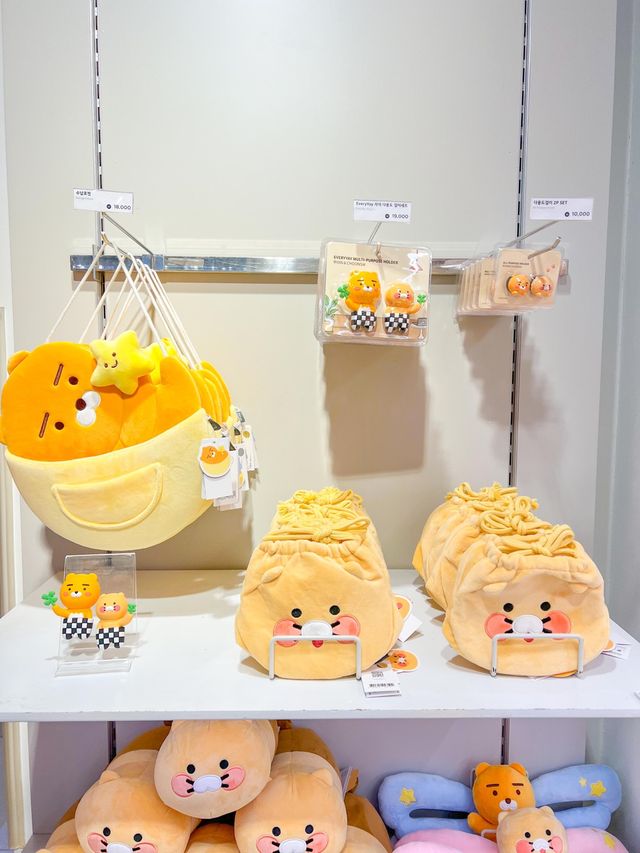 춘식이 러버들이 홍대가면 필수로 방문하는곳🫶🏻