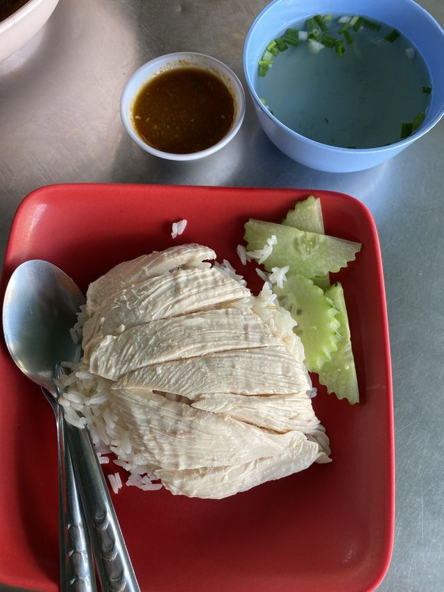 เจ๊กเปี๊ยะหัวหิน ร้านอร่อยหลากหลายเมนู 😋