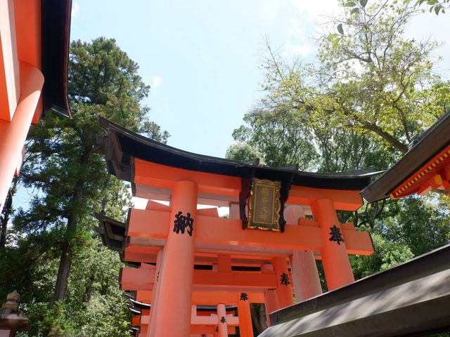 วัดเสาแดง Fushimi inari , Kyoto