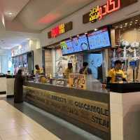 Emirates mall, food court with many options