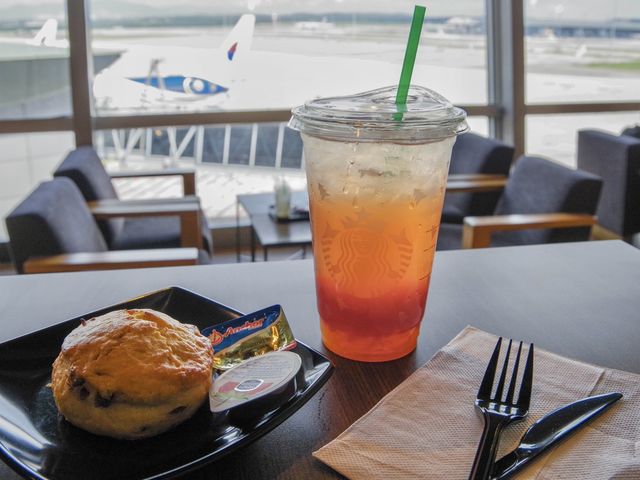 【マレーシア・クアラルンプール】空港のスタバでブレイクタイム☕️