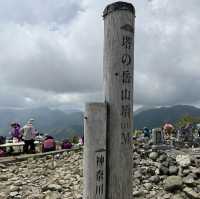 【神奈川】初夏の登山・塔ノ岳山頂にて