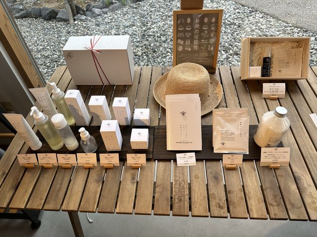 三重・多気町。伊勢神宮奉納米『結びの神』のおむすびあり。『豊農米蔵 Produced by AKOMEYA TOKYO 