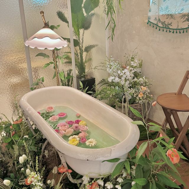 꽃욕조 포토존이 있는 대구 감성카페  🌼🍃🌸