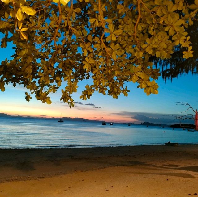 หาดคลองม่วง ยามค่ำคืน