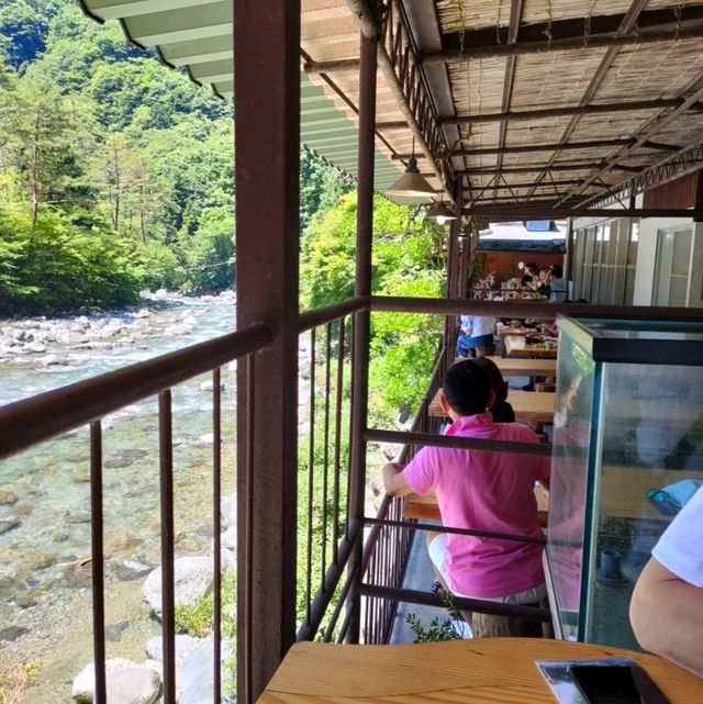 岩魚の里　狭　付知峡