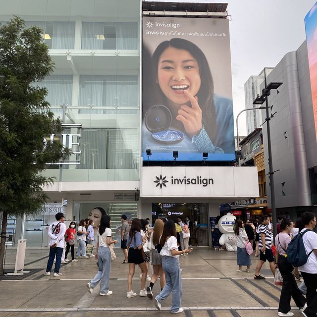 A different ‘vibe’ of siam area bangkok! 🤩