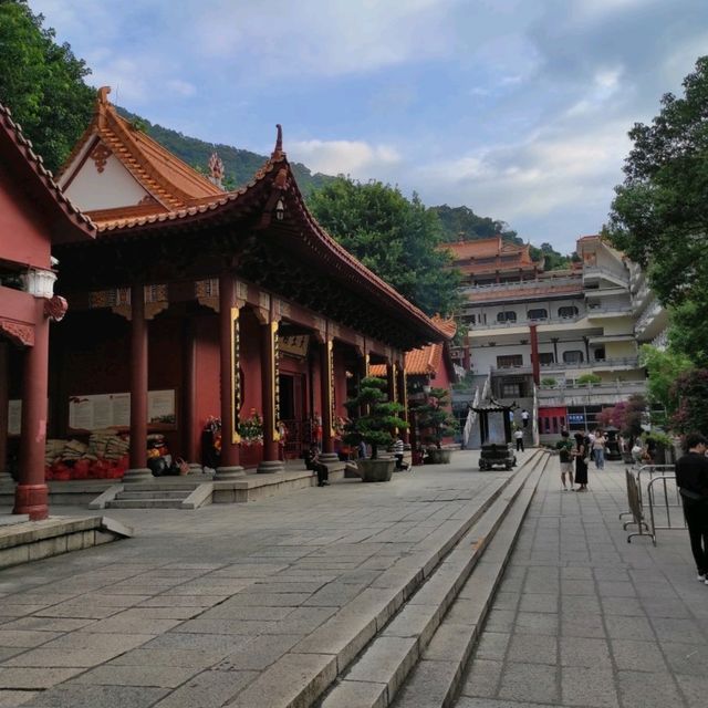 Magnificent Hongfa Temple