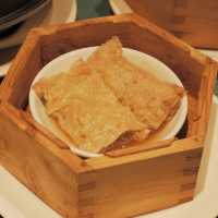 山頂賞夜景嘆雅致點心，晚市套餐好抵食