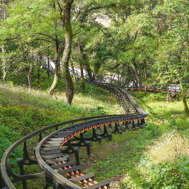 Hwagaesan Mountain Monorail (화개산 모노레일)