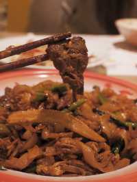 中環泰菜，靚裝修＋濃味和牛河粉