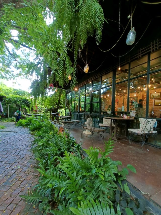 ไปดื่มด่ำบรรยากาศสดชื่น @ในสวนคาเฟ่