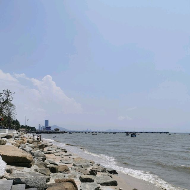 เดินเล่นริมหาดวอนนภา 🏖️🌈☀️