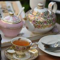 Afternoon tea with  Chuanpisamai house 