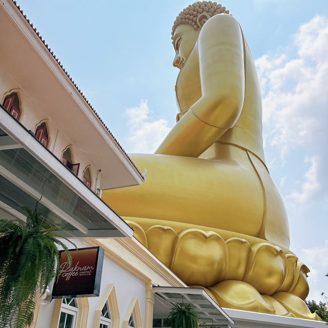【ワット・パークナム・パーシーチャルーン】バンコク　タイ🇹🇭