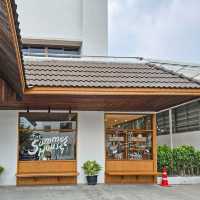 THE SUMMER HOUSE | คาเฟ่ริมน้ำ สไตล์ฟิวชั่น