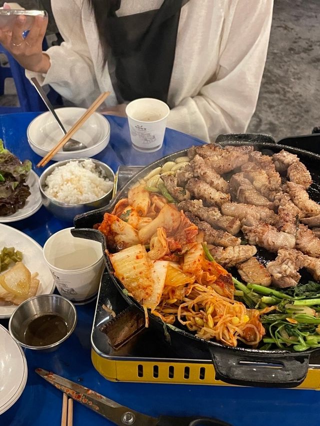 신당 야장 고기집 ‘테태삼겹 2호점’