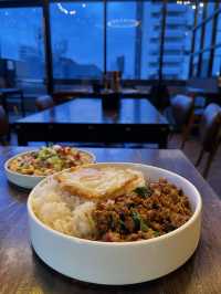 Another Round Thonglor 13