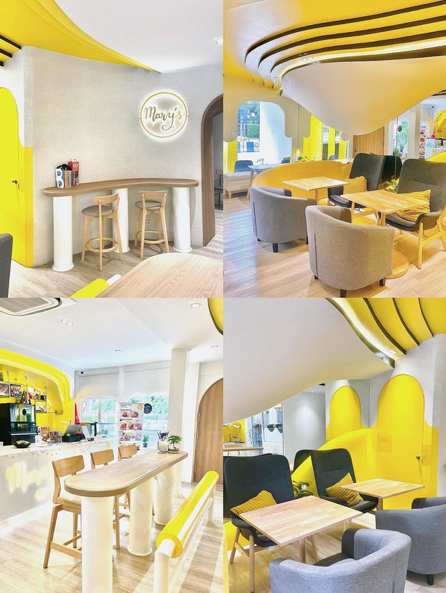 Mary’s Cafe เอกมัย