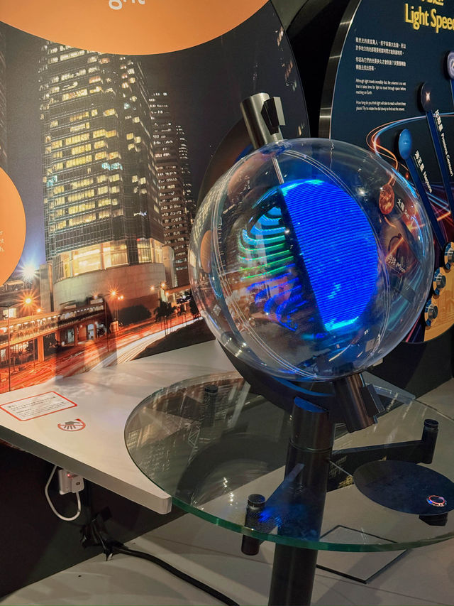 假日遛娃好去處｜香港太空館