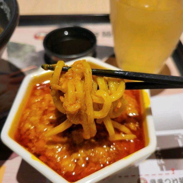 在香港竟然也能吃到平靚正的蟹粉麵🤤