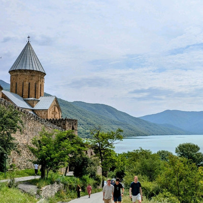 ジョージア🇬🇪天国に一番近い教会！三位一体教会 | Trip.com