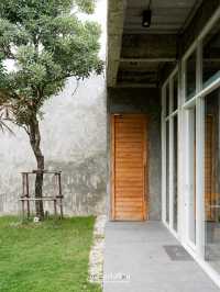 คาเฟ่สไตล์ Loft Glasshouse ย่านตลิ่งชัน