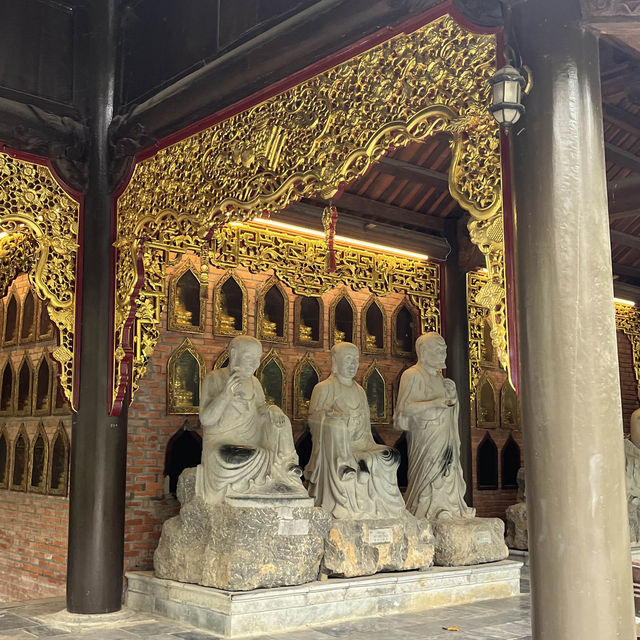 Bái Đính Pagoda: Home to Vietnam’s Largest Buddha Statue!