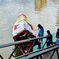 "Scenic Sarawak River Cruise: Explore Kuching's Waterfront and Historic Landmarks"