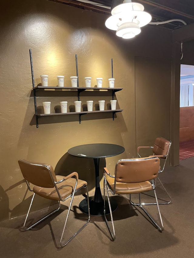 🍰 🌟 TRUST Cafe and Studio 